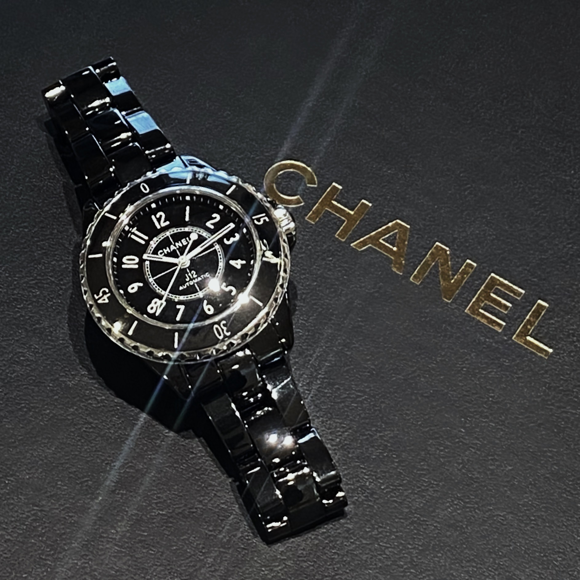 CHANEL】この夏合わせたい腕時計 J12 - 浜松店 Blog