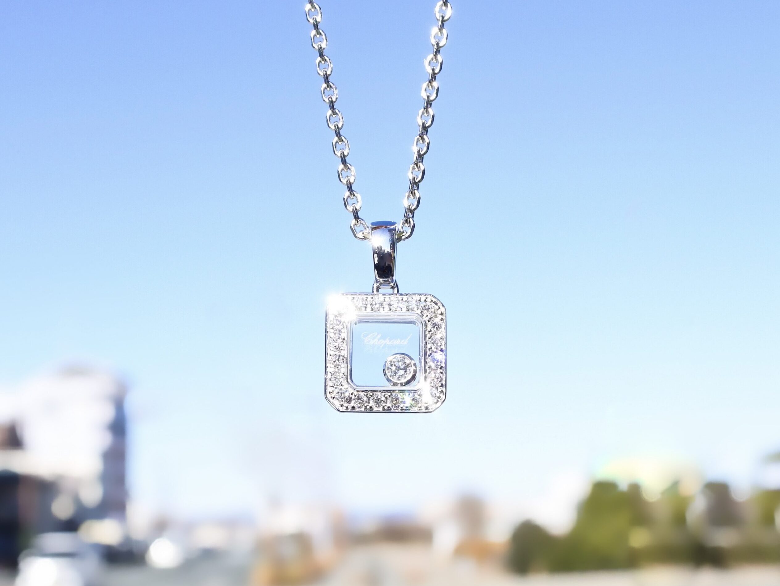 CHOPARD】ショパール ダイヤモンドボックスの中で踊るハッピー