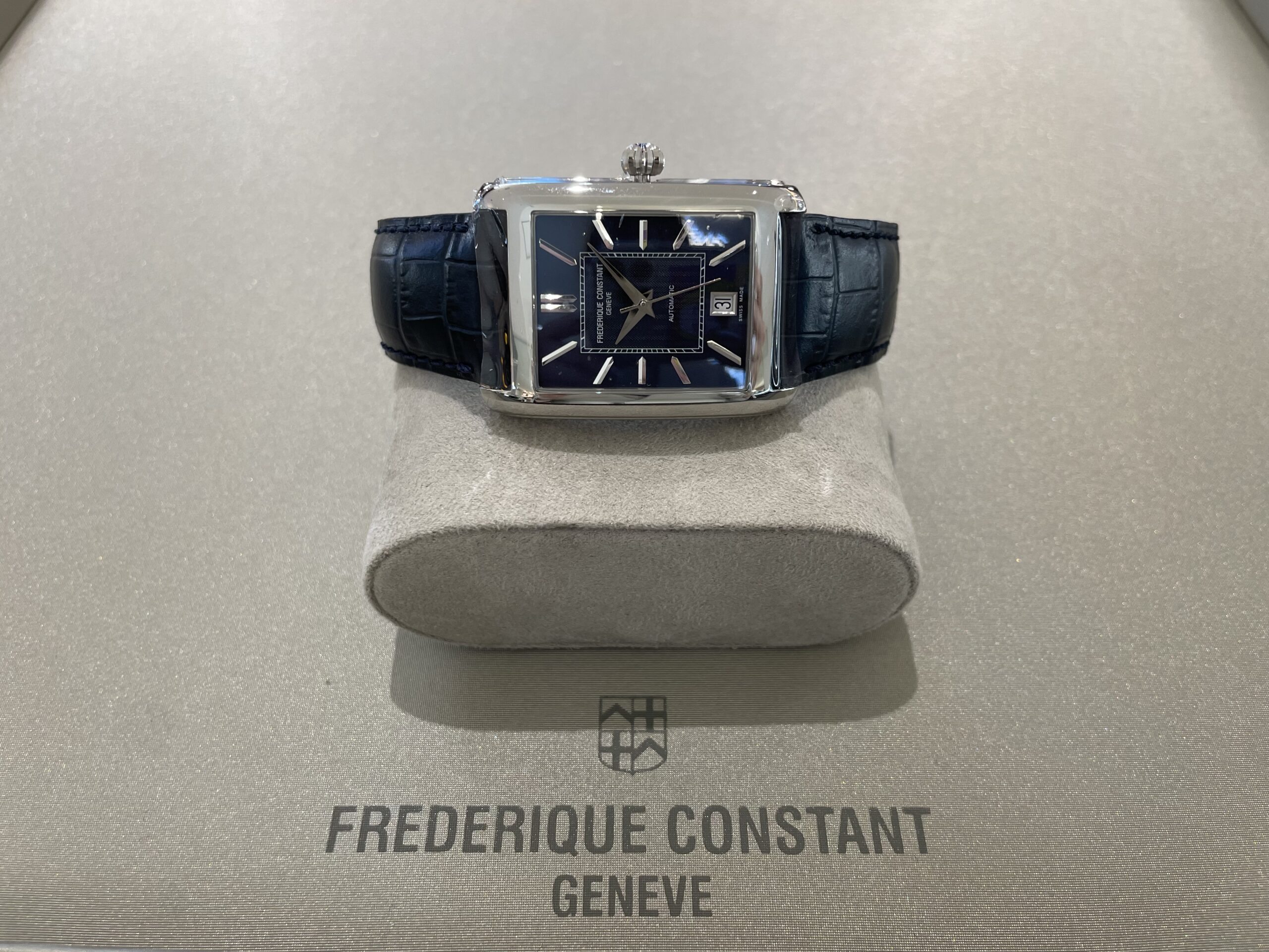 FREDERIQUE CONSTANT】人気のメンズカレ【フレデリックコンスタント