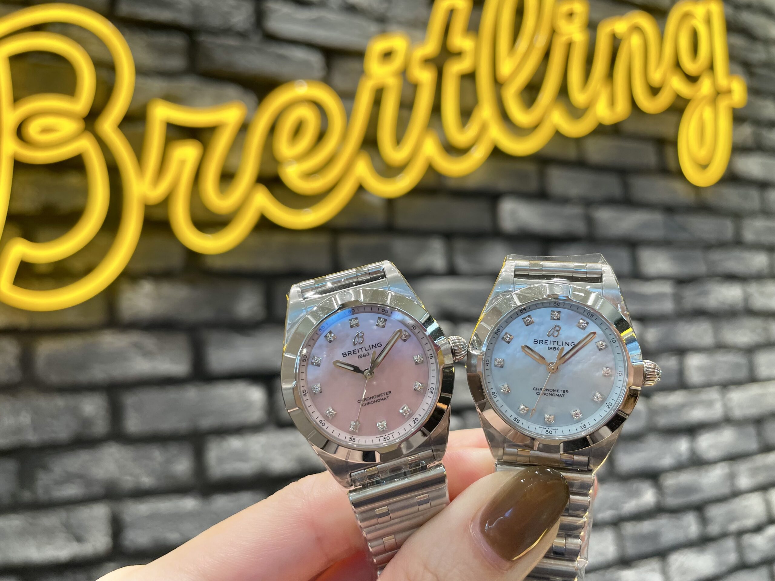 BREITLING】かわいいピンクとブルーを身につけて😇【ブライトリング