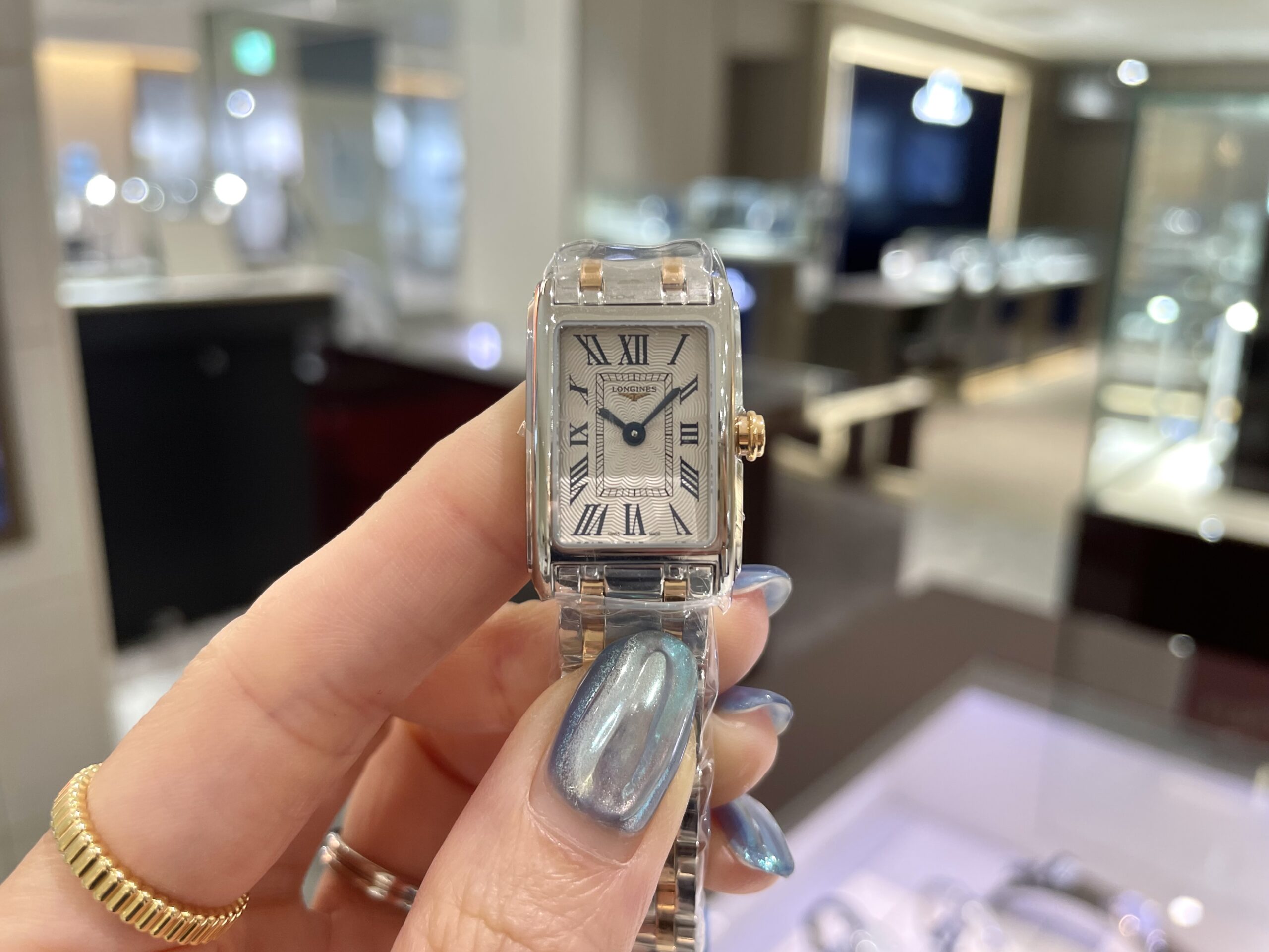 LONGINES】一際目を惹く存在👀【ロンジン】L5.258.5.71.7 - ウォッチ