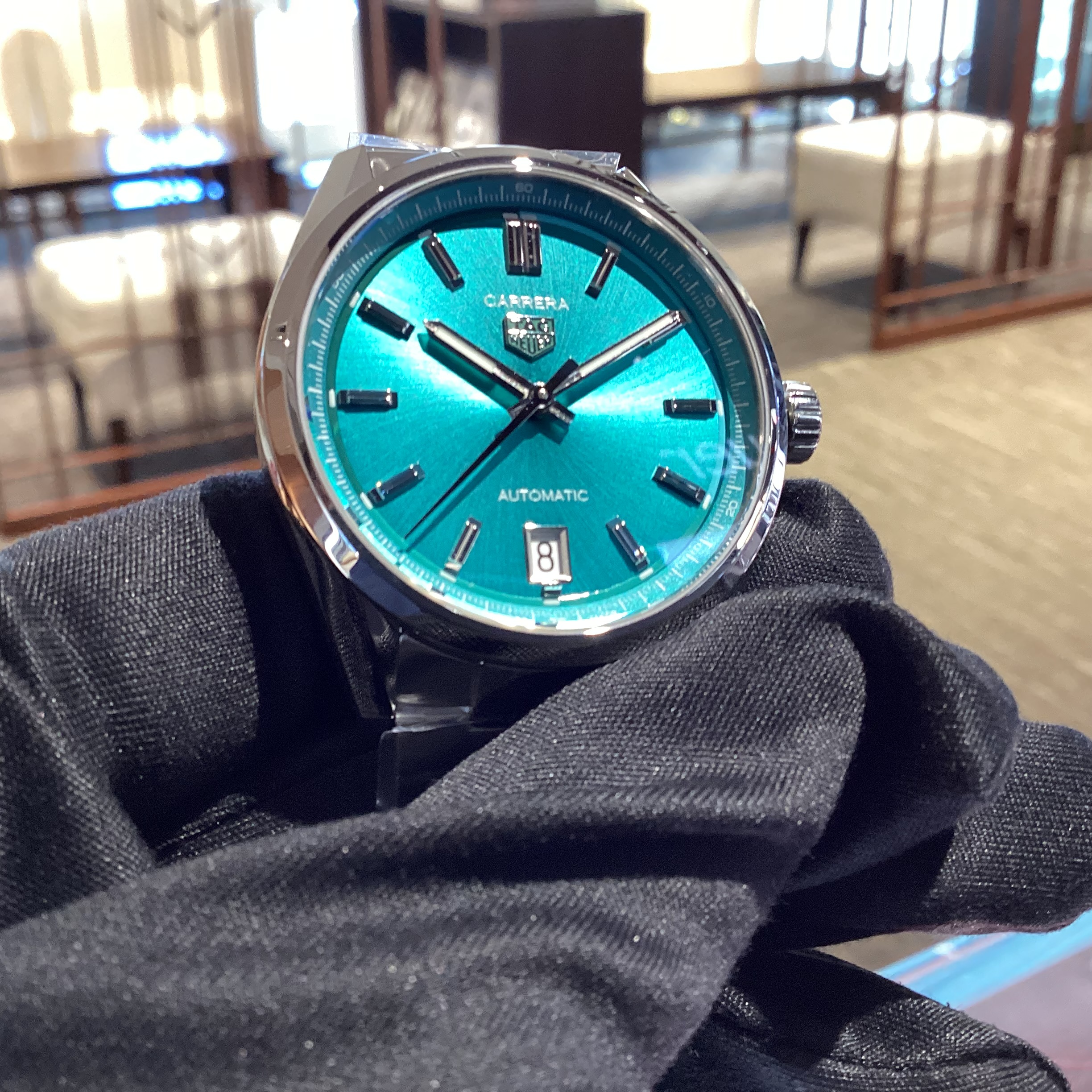 TAG Heuer】新入荷情報カレラ デイト36mm ターコイズブルー【タグ
